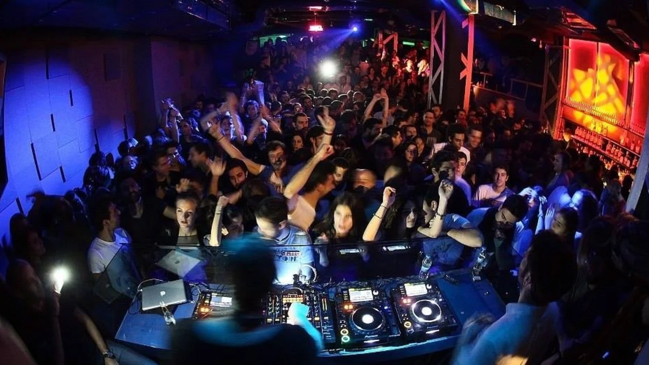 Party Like a Local: The Ultimate Guide to Nightlife in Istanbul