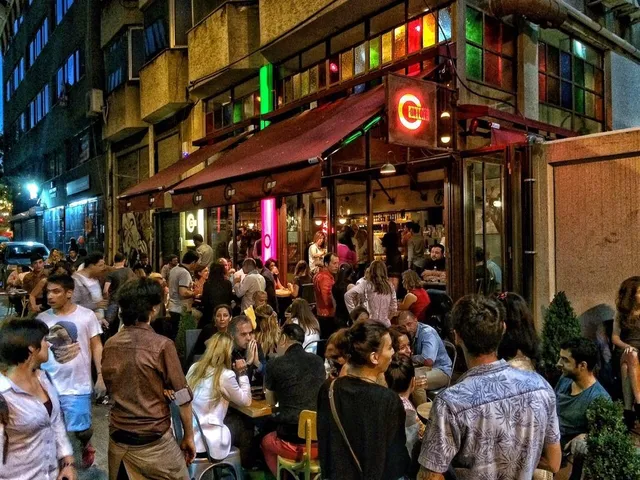 /blog/the-insiders-guide-to-nightlife-in-istanbul-where-to-go-and-what-to-do